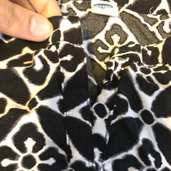 Old Navy Sleeveless Top Geometric Blouse​ - Picture 3 of 4